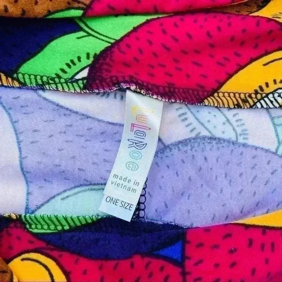 LULAROE High Waisted “Kiwi” Soft Skinny Leggings - Picture 11 of 12